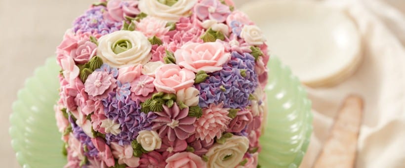 pastel decorado con flores